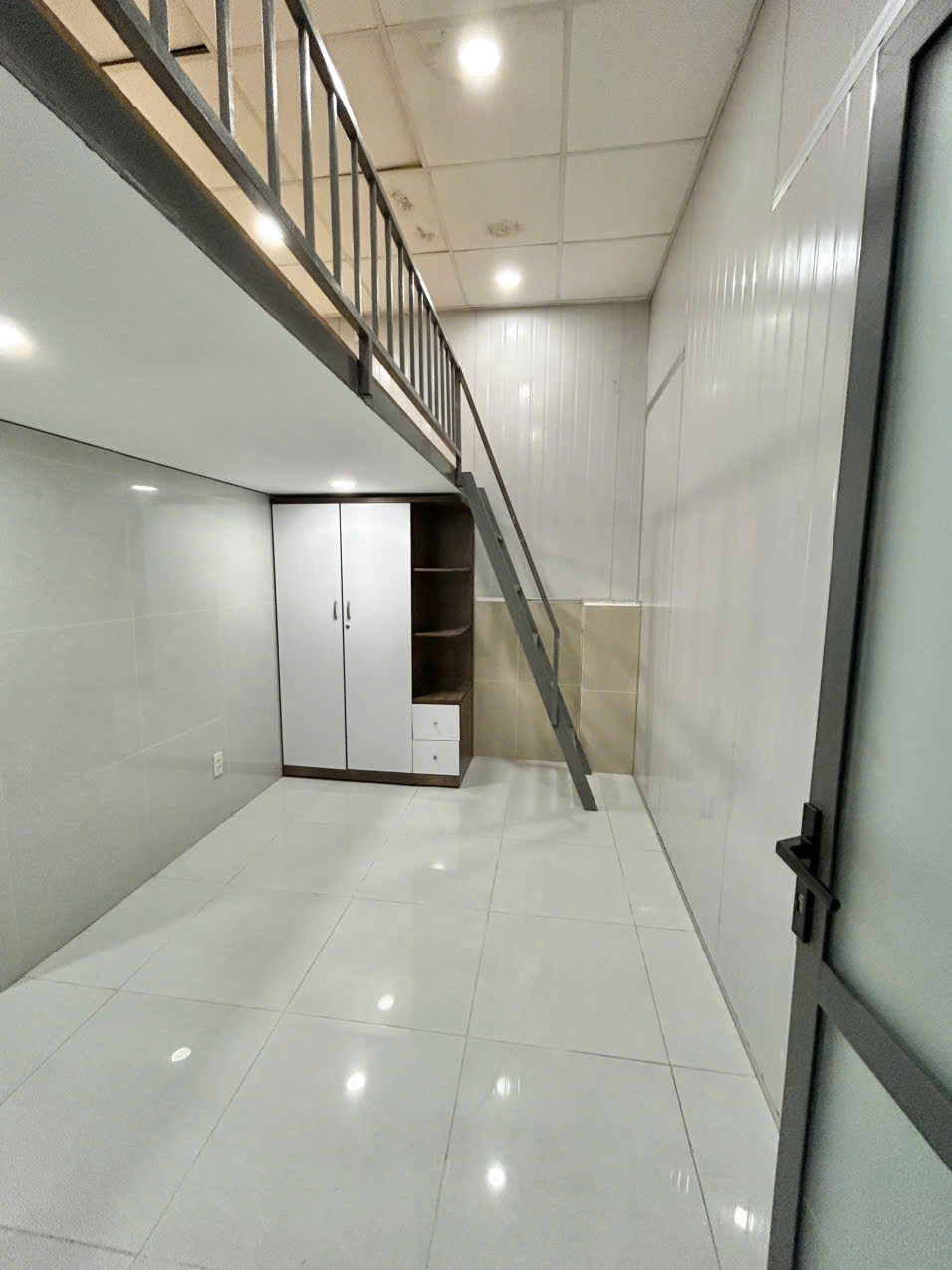 Ảnh 2 của 🏠 Đối diện Bến Xe Miền Đông,Cạnh Ung Văn Khiêm. Gần Ngã tư hàng xanh. Qua Trường Hutech siêu gần.